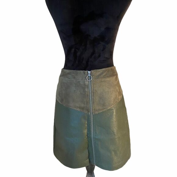 Apricot Lane Super Cute Suede & Faux Leather Skirt - Picture 2 of 4